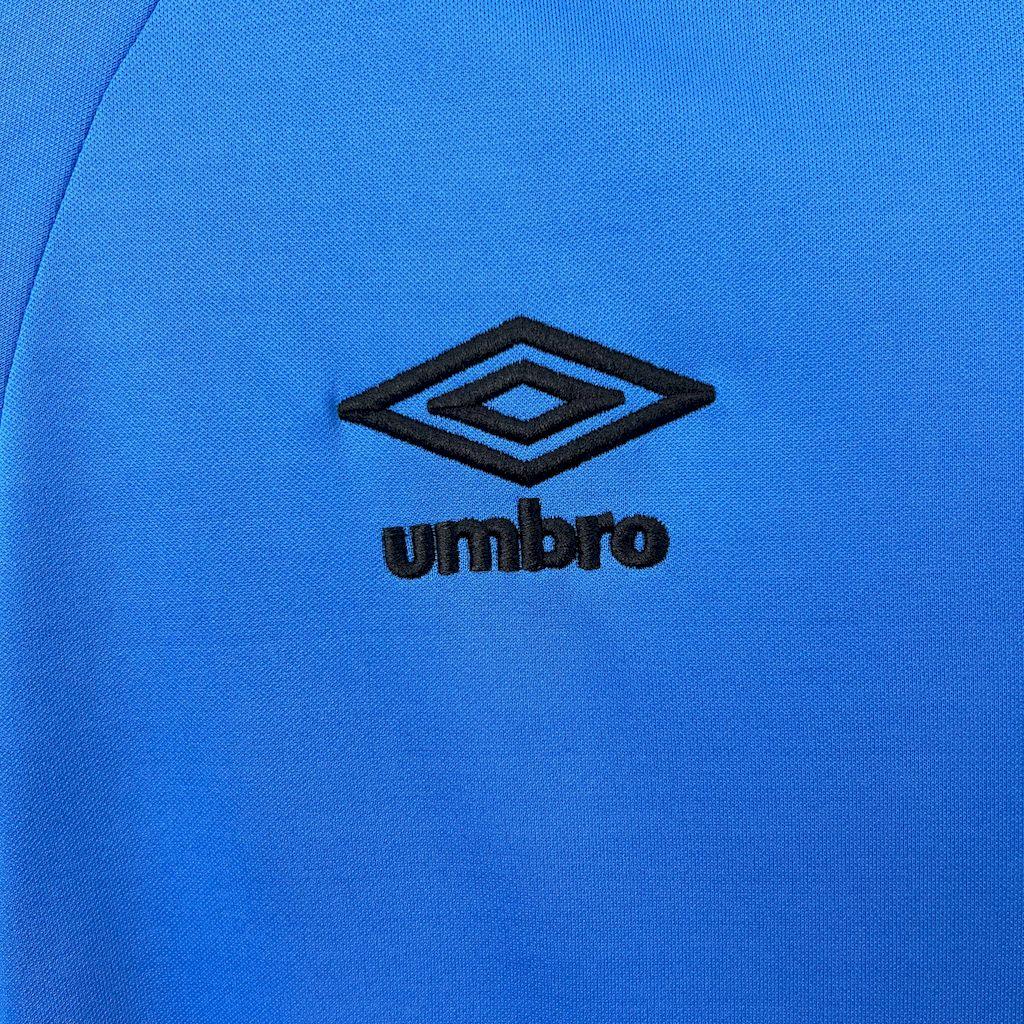 Maillot de gardien de football Santos 2025-26, marque Le 12 -ème Maillot, en tissu technique avec logo et détails colorés.