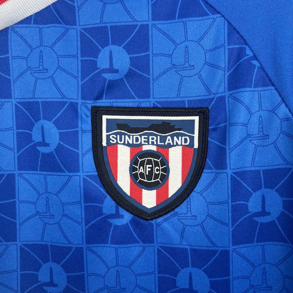 Maillot extérieur Sunderland 2025-26 de la marque Le 12 -ème, vue de face avec logo et détails du design.