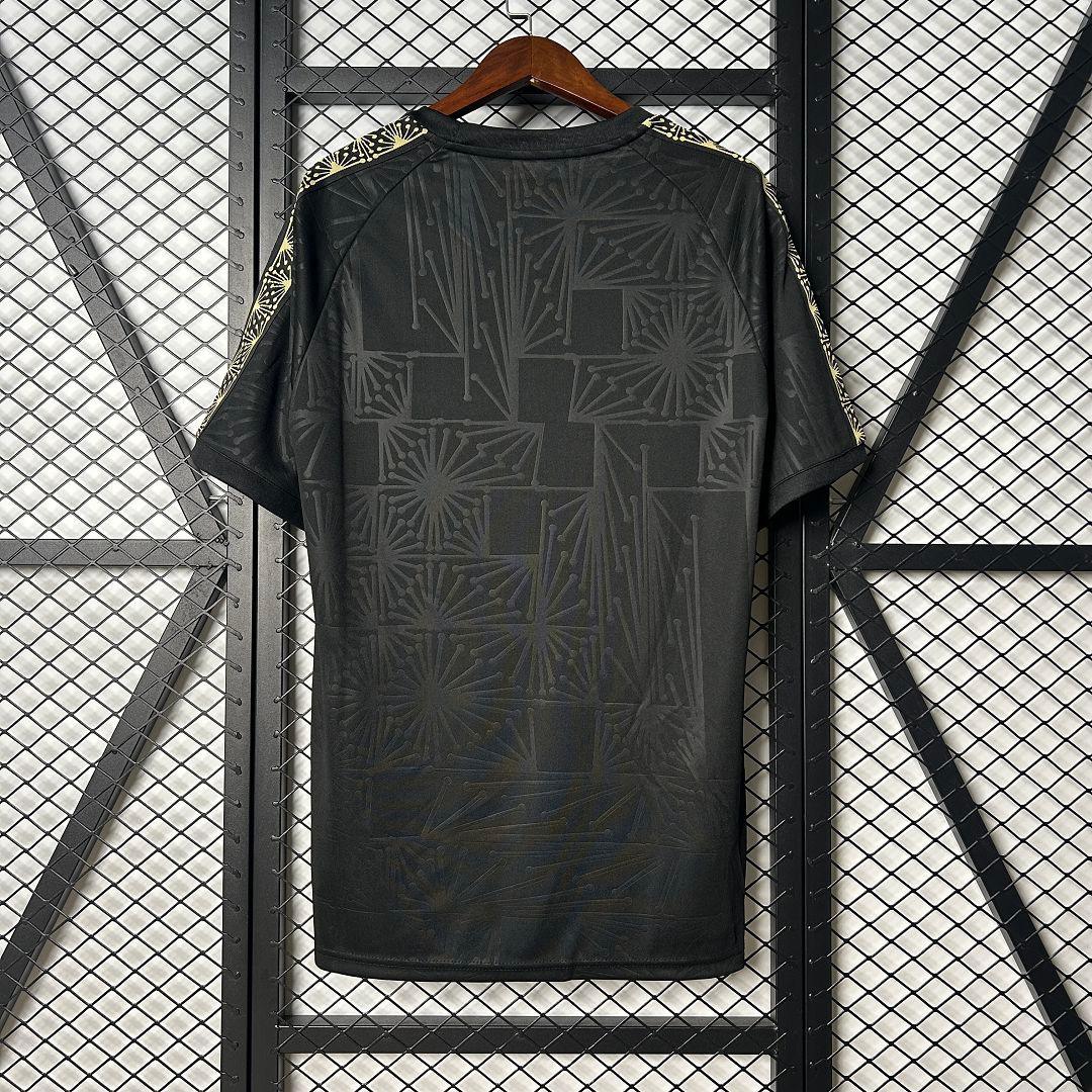 Maillot Mexique concept 2025 de Le 12 -ème Maillot, vue de face avec design moderne et couleurs nationales.