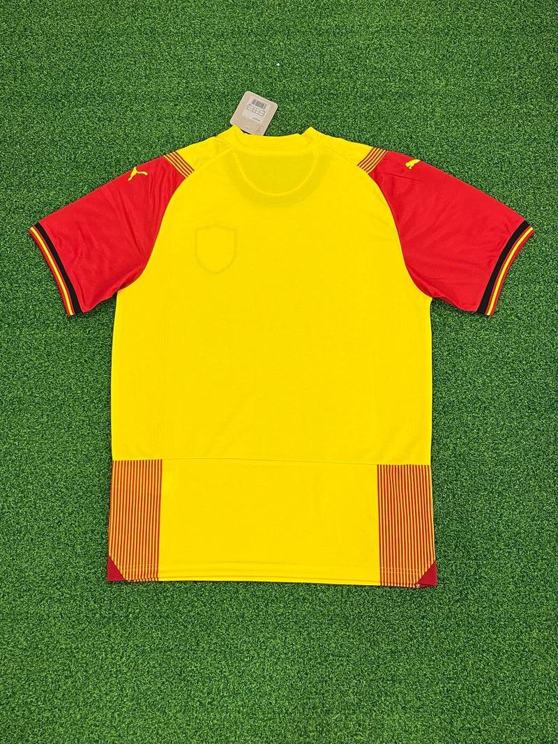 Maillot de football Le 12 -ème Maillot saison 2023-2024 domicile, maillot rouge avec détails bleus et logos.