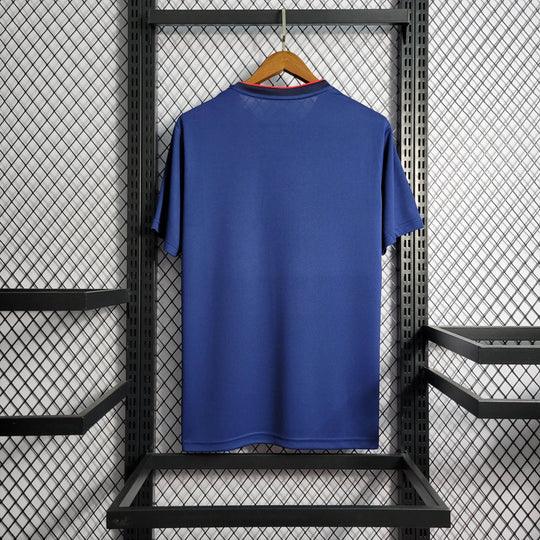 Maillot de football rétro Japon 2018 de la marque Le 12 -ème Maillot, vue de face, détails du design traditionnel japonais.