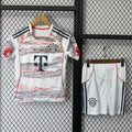 Ensemble extérieur Bayern Munich pour adulte, taille 25/26, par Le 12 -ème Maillot, maillot de football avec logo et détails sportifs