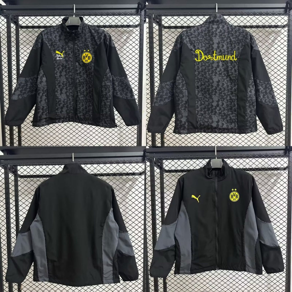 Veste coupe-vent réversible Le 12 -ème Maillot Dortmund, côté bleu avec logo, vue de face.