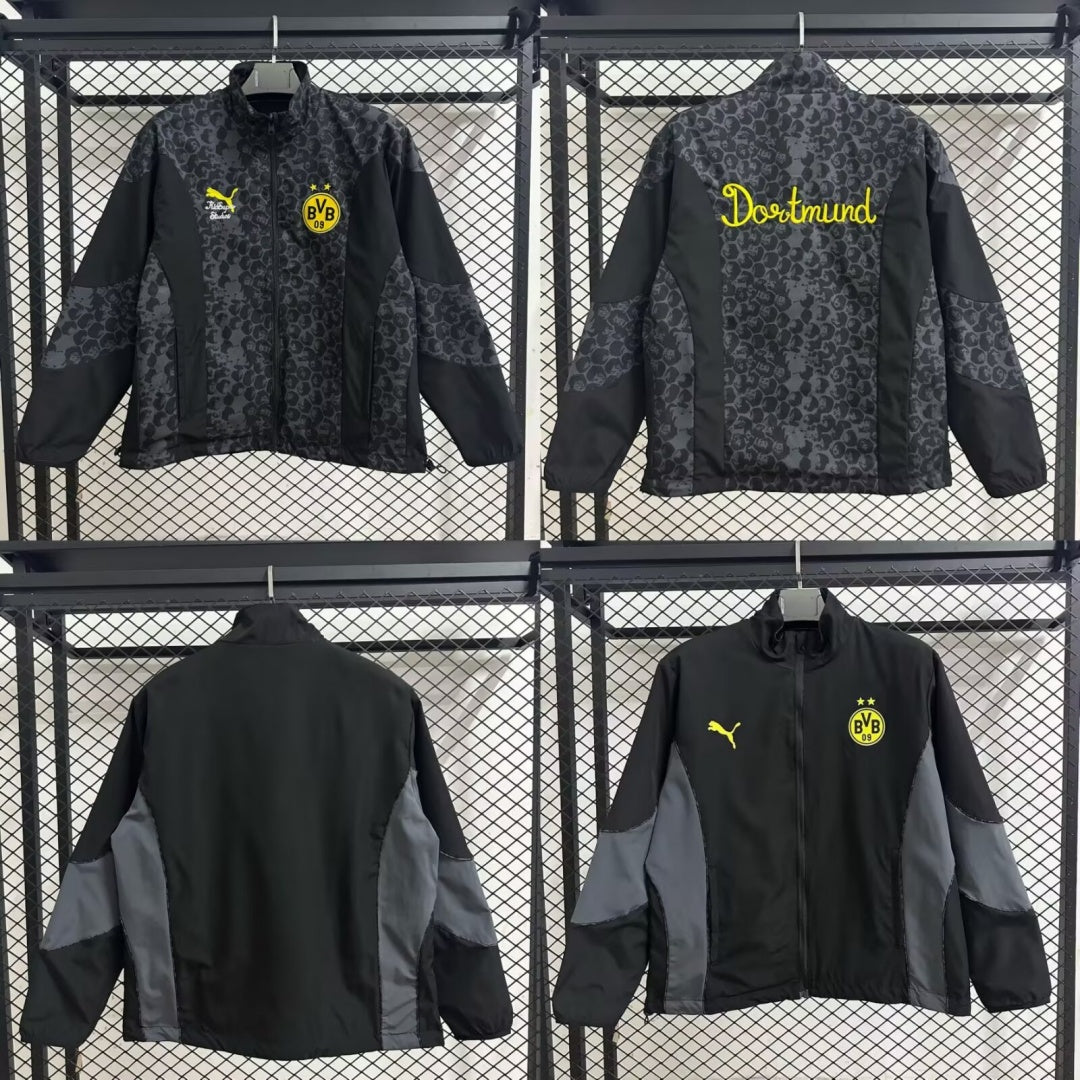 Veste coupe-vent réversible Le 12 -ème Maillot Dortmund, côté bleu avec logo, vue de face.