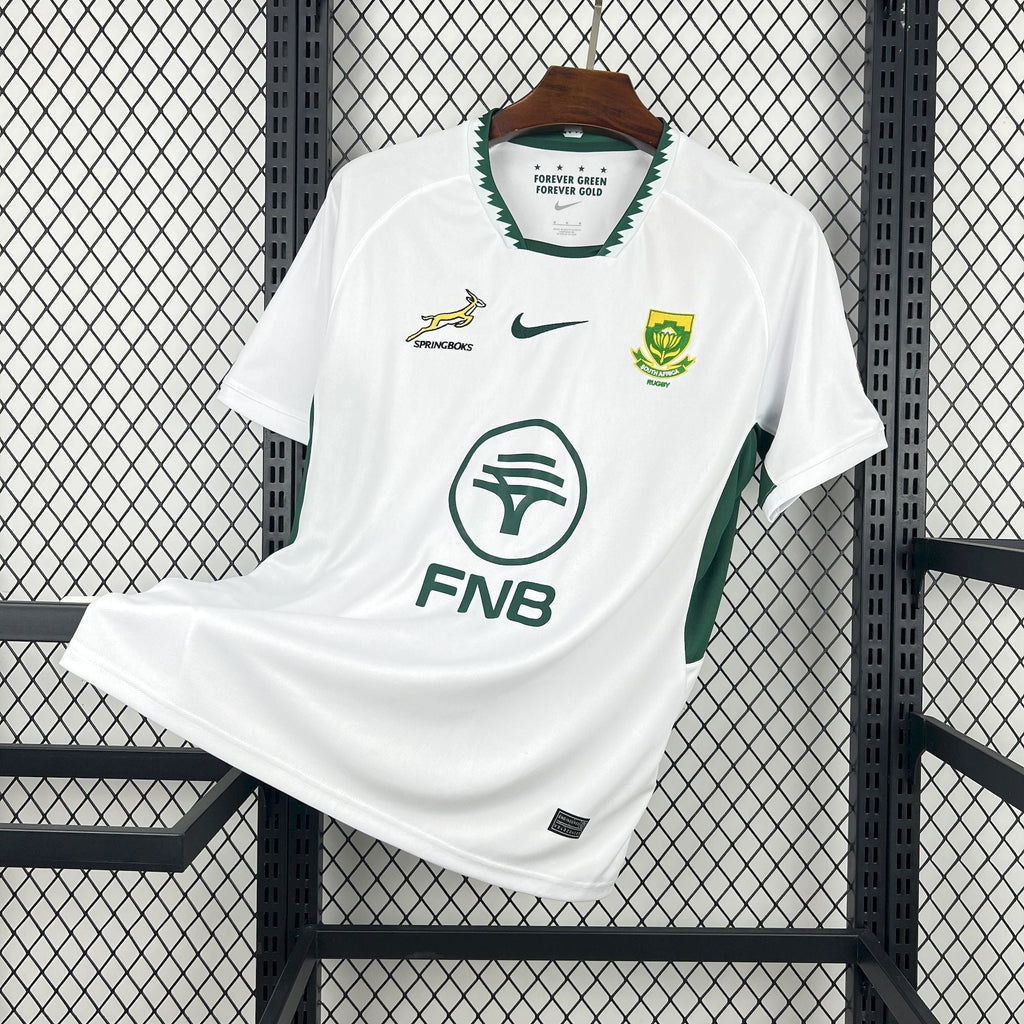 Maillot Afrique du Sud 2026 de Le 12 -ème Maillot, maillot de football avec drapeau sud-africain, visible devant un fond neutre.