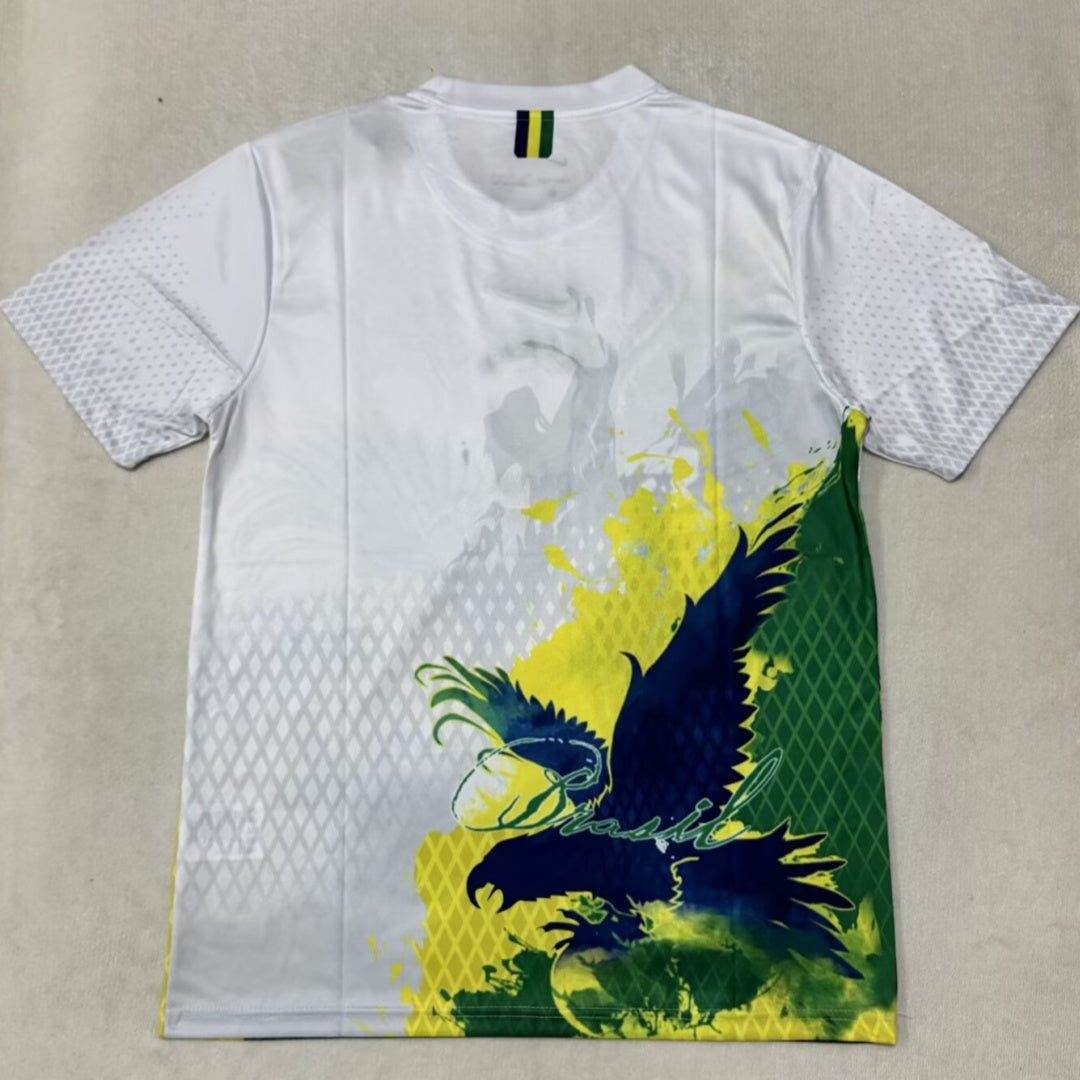 Maillot de football Le 12 -ème Maillot, Brésil 25/26, vert avec motif oiseau vert, pour enfants, vue de face.