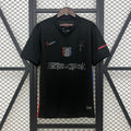 Maillot extérieur Barcelone 24/25 de Le 12 -ème Maillot, design spécial pour la saison 2024-2025, avec logo et détails colorés.