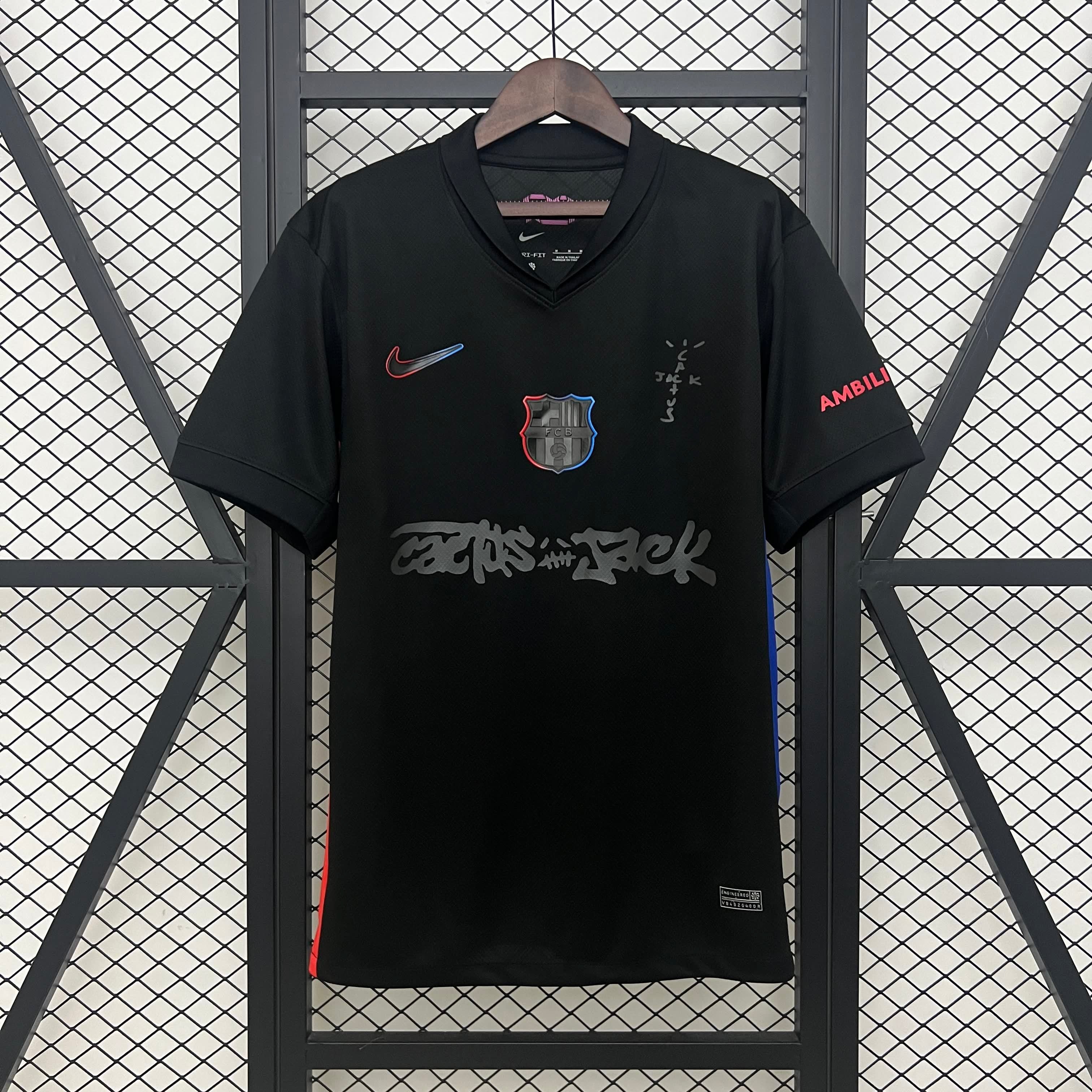 Maillot extérieur Barcelone 24/25 de Le 12 -ème Maillot, design spécial pour la saison 2024-2025, avec logo et détails colorés.