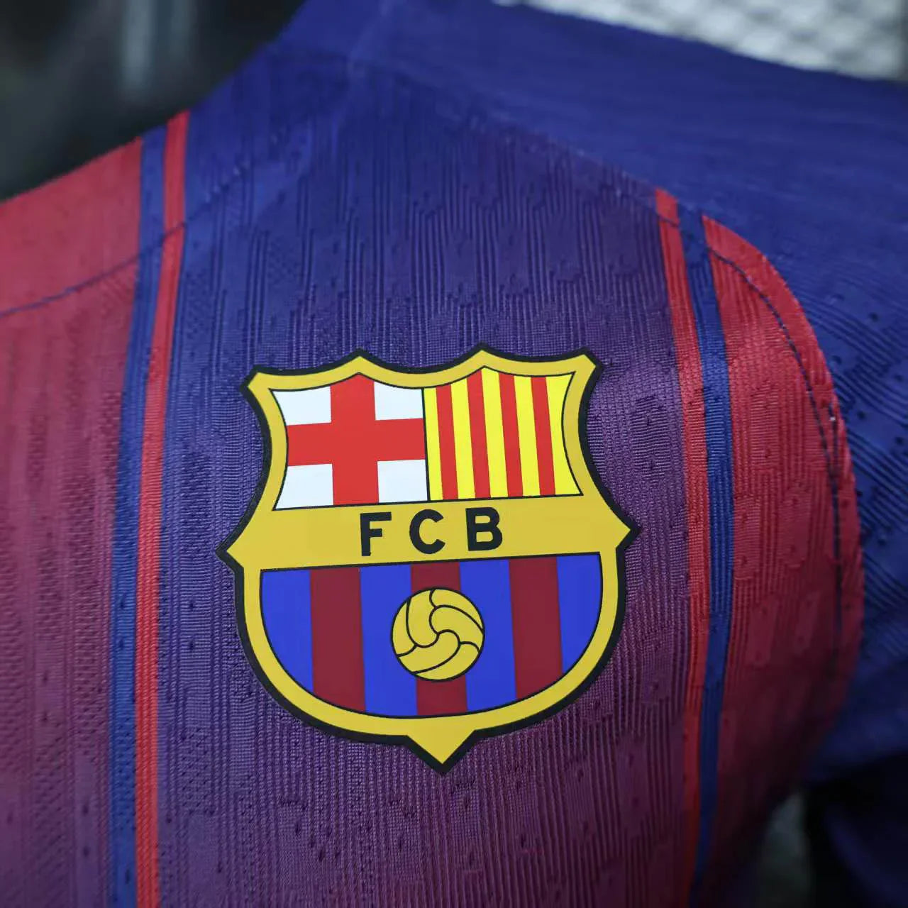 Maillot FC Barcelone 2025/26 Le 12 -ème Maillot, vue détaillée du maillot de football avec logo et design moderne