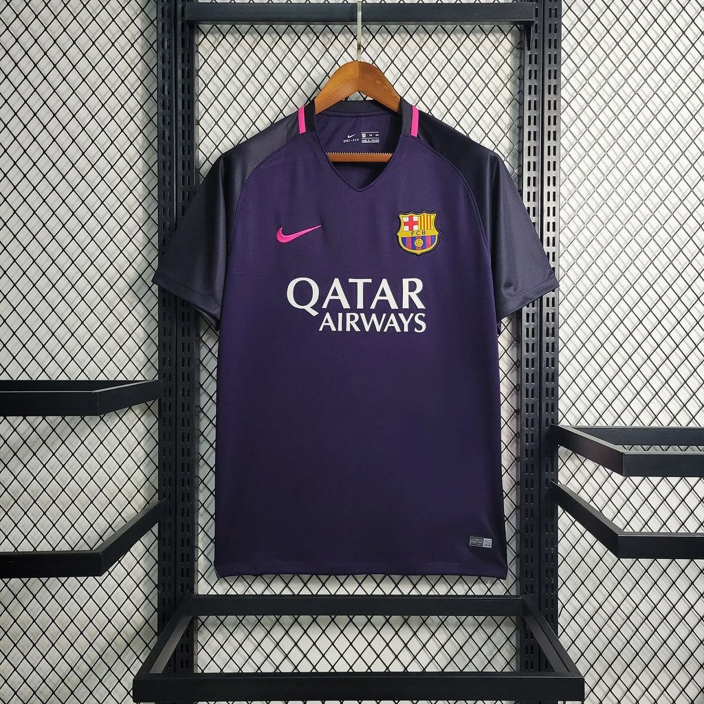 Maillot rétro FC Barcelone 2016-2017 Le 12-ème Maillot, maillot de football avec logo et design vintage, vue de face.