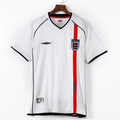 Maillot domicile rétro de l'Angleterre 2001-2003, marque Le 12ème Maillot, vue de face avec logo et détails traditionnels.