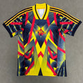 Maillot 25/26 Arsenal Le 12-ème Maillot, maillot de football avec logo et design officiel, porté par un joueur.