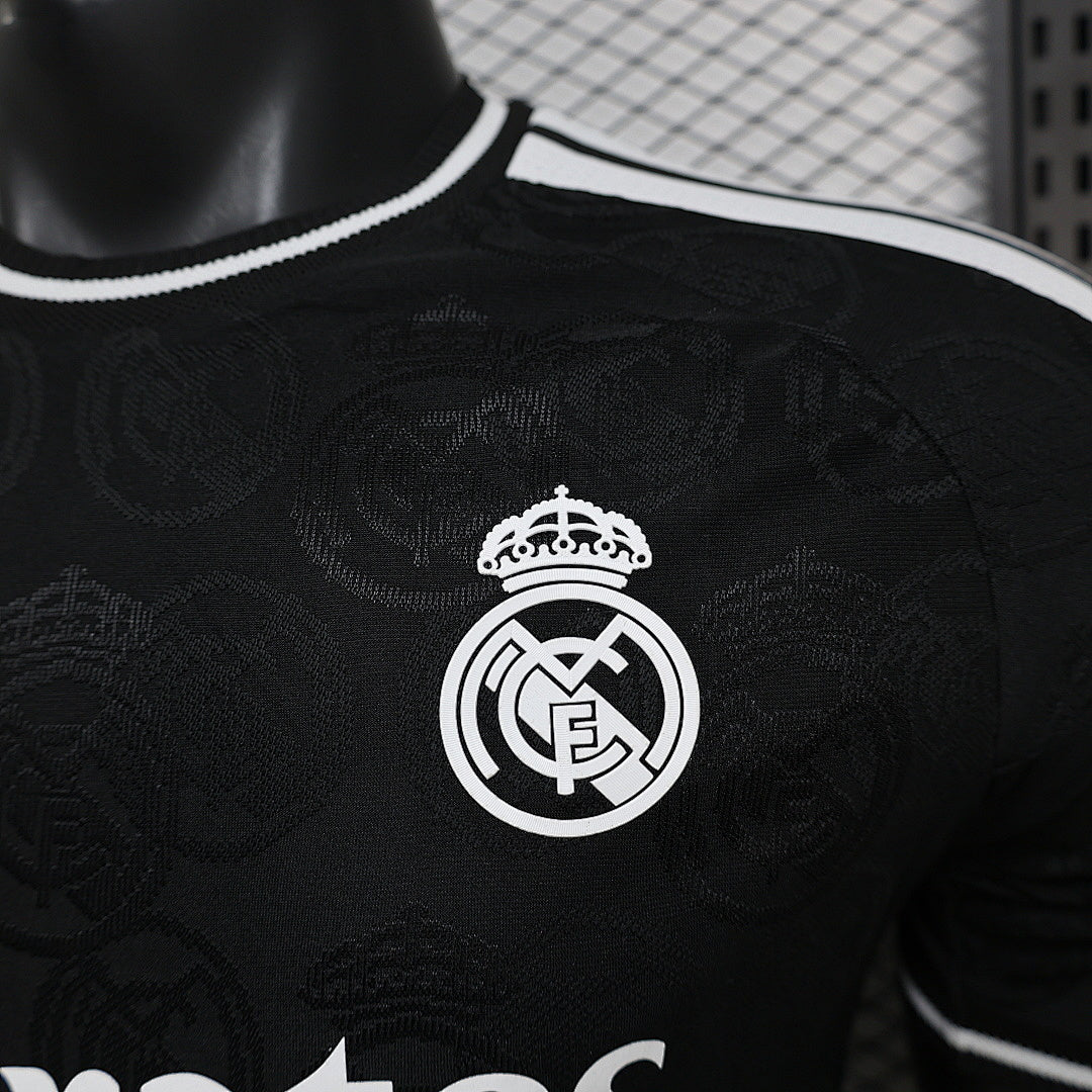 Maillot du Real Madrid Concept 2026-27 de la marque Le 12 -ème, vue de face avec logo officiel et design moderne.