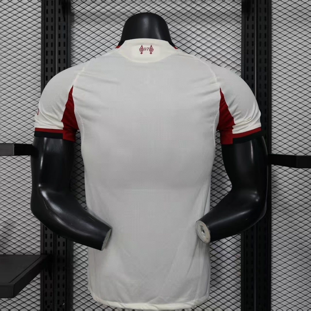 Maillot extérieur Liverpool 25/26 de l'équipe Le 12-ème Maillot, maillot de football avec logo et design officiel.
