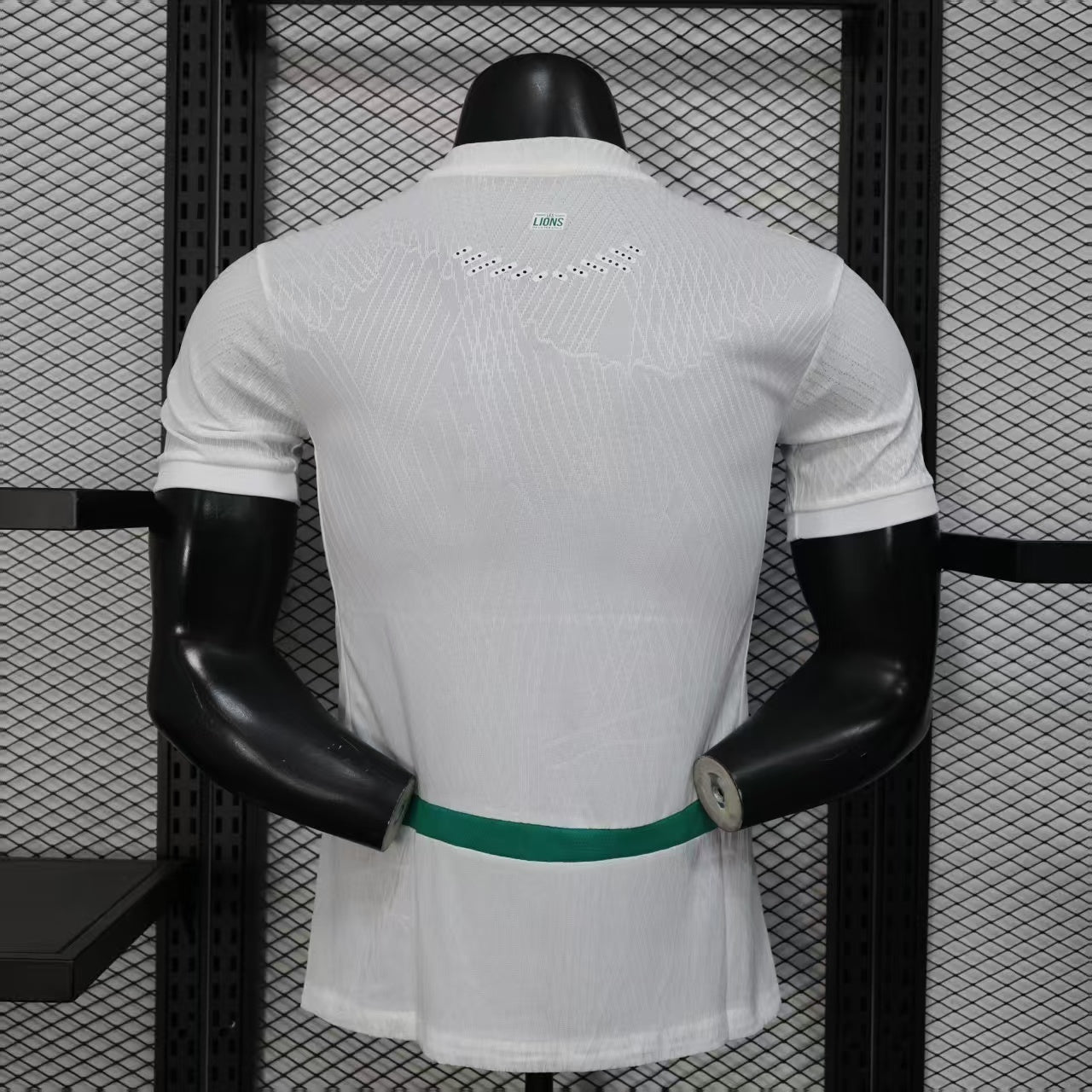 Maillot blanc de joueur Sénégal 25/26, Champion, par Le 12 -ème Maillot, vue de face avec logo et détails du maillot.