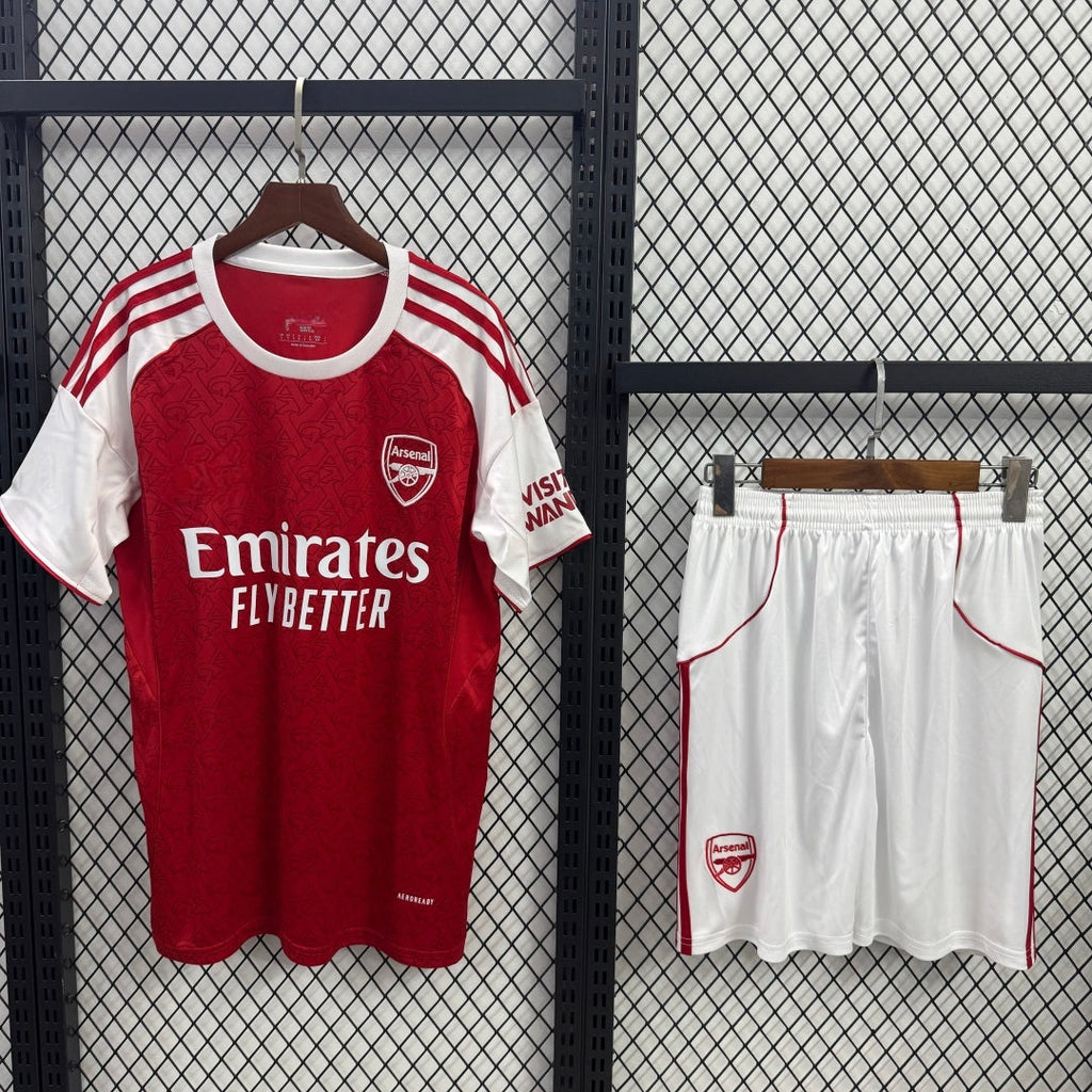 Ensemble Arsenal domicile adulte Le 12 -ème Maillot, maillot de football rouge avec logo et détails blancs.