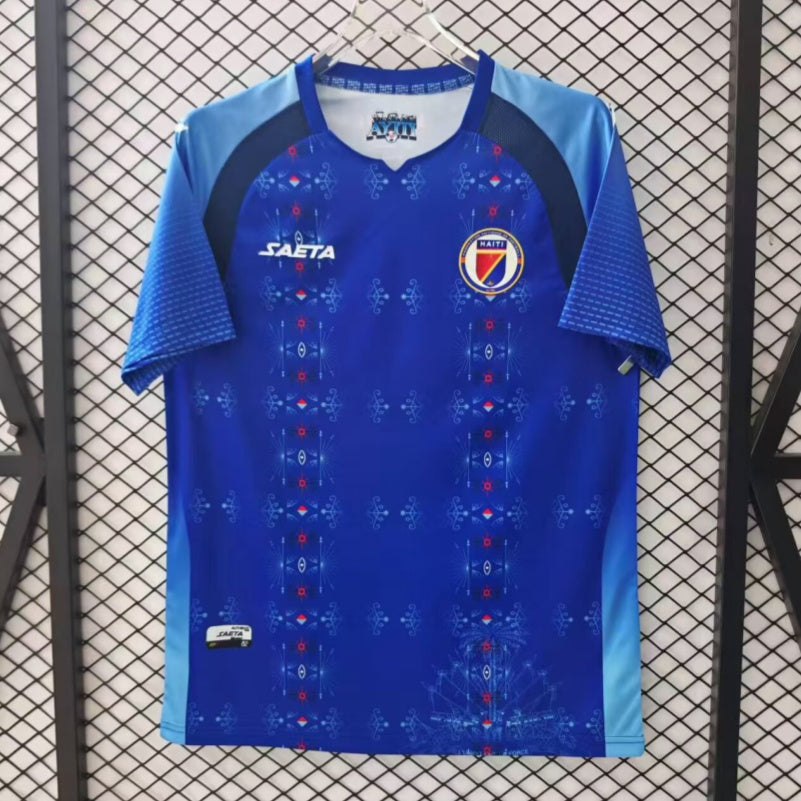 Maillot domicile Haiti 25/26 Le 12 -ème Maillot, maillot de football avec couleurs et logo officiels sur le devant