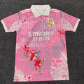 Maillot polo Real Madrid 25/26 Le 12 -ème Maillot, logo du club et design sportif visible.