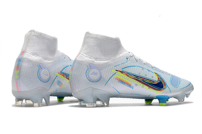 Crampons Mercurial Superfly IX Elite de Le 12 -ème Maillot, vue des crampons avec pointes en métal pour football.