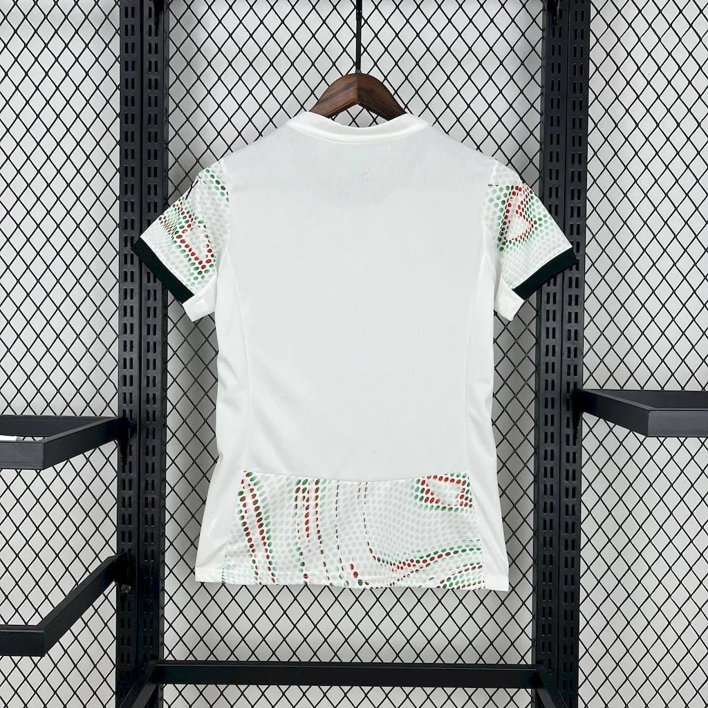 Maillot extérieur féminin Portugal 2025, marque Le 12 -ème, en tissu bleu avec logo Portugal visible.