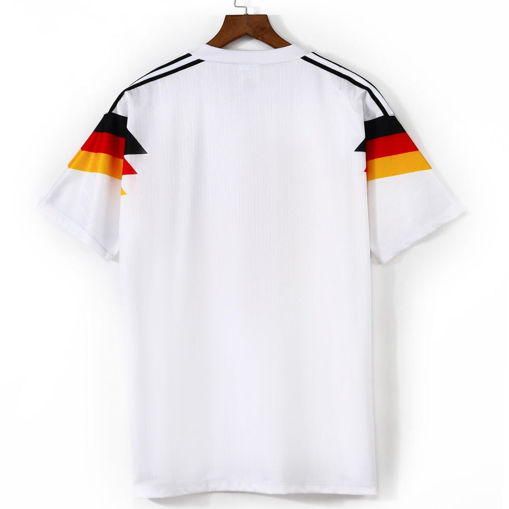 Maillot domicile rétro de l'Allemagne 1990, marque Le 12 -ème Maillot, vue de face avec logo et détails du maillot.