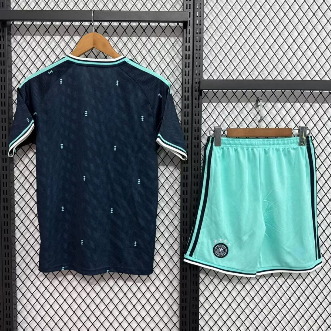 Ensemble de football 25/26 Allemagne Extérieur pour adulte, maillot et short de la marque Le 12 -ème Maillot, vue de face