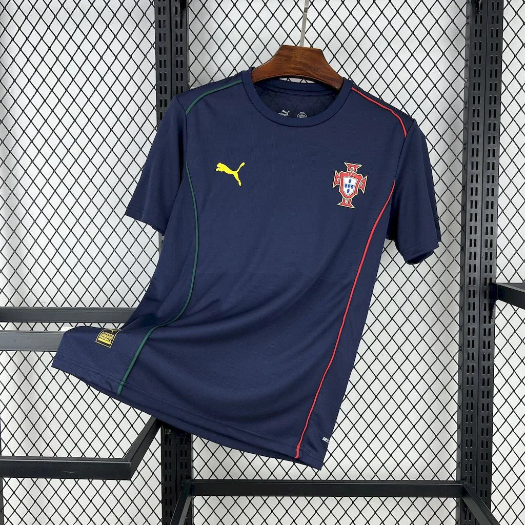 Maillot Portugal concept 2025 de Le 12 -ème Maillot, maillot de football avec design moderne et logo Portugal.