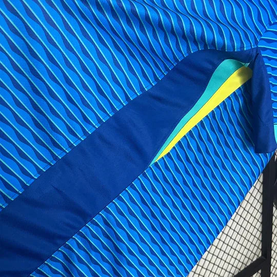 Maillot extérieur Brésil 2024/2025 Le 12, maillot de football avec les couleurs traditionnelles du Brésil.