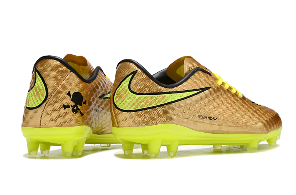 Crampons Hypervenom Phantom de Le 12 -ème Maillot, fixation en acier, semelle antidérapante, pour football.