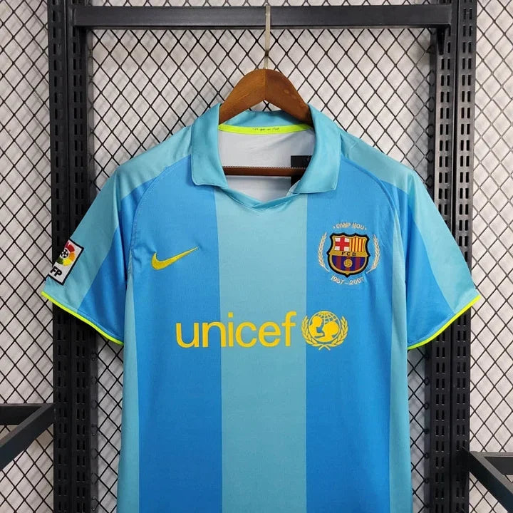 Maillot rétro FC Barcelone 2007-2008 Le 12ème, maillot de football vintage avec logo et détails du club catalan.