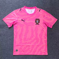 Maillot de football Le 12 -ème Maillot Portugal 25/26 rose I, maillot spécial pour fans, vue de face sur fond blanc