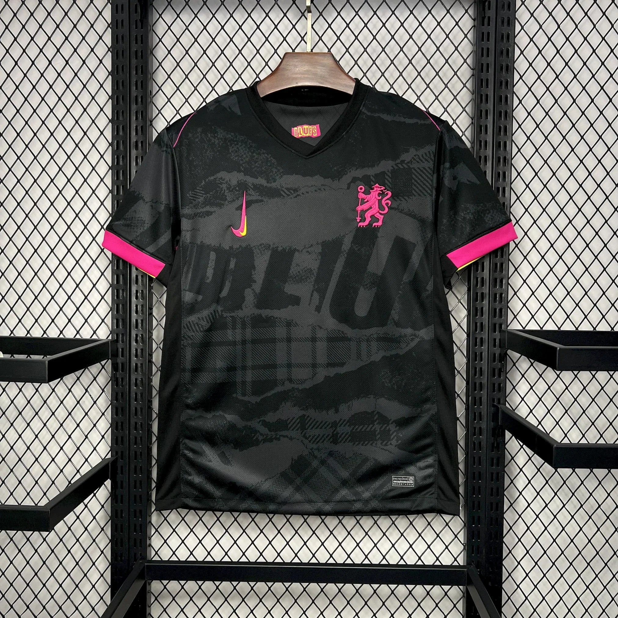 Maillot Chelsea troisième 2024/25 de Le 12 -ème Maillot, vue de face avec logo et détails du maillot de football.
