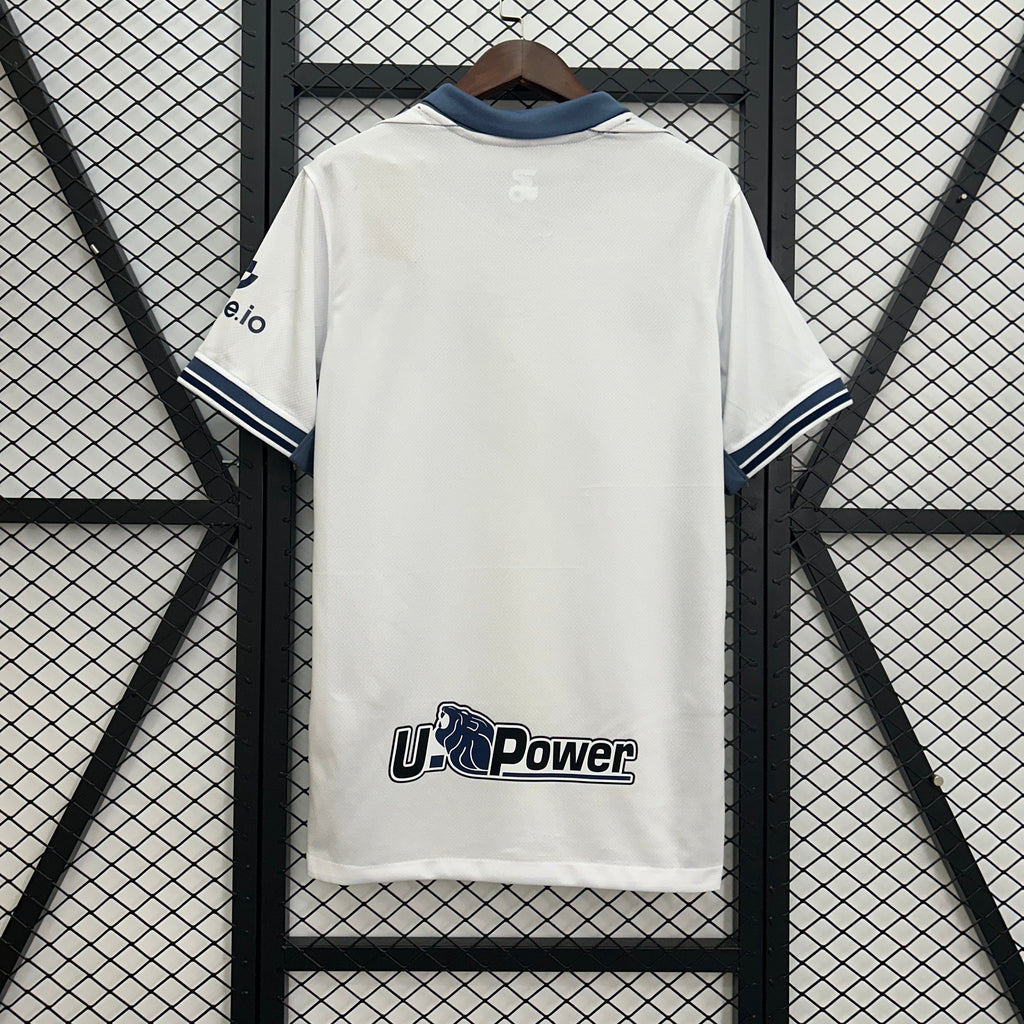 Maillot de football Inter Milan 25/26, version spéciale, marque Le 12 -ème Maillot, vue front avec logo et détails.