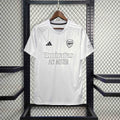 Maillot Arsenal 2023-2024 édition spéciale de la marque Le 12 -ème Maillot, vue de face avec logo et détails du design.