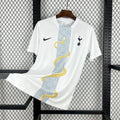 Maillot Tottenham concept 2025-26 de Le 12 -ème Maillot, vue front avec logo et design innovant.