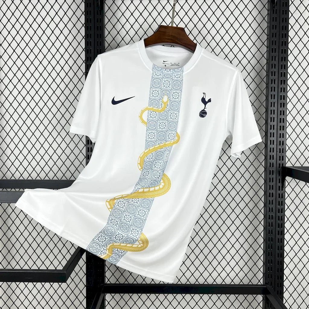 Maillot Tottenham concept 2025-26 de Le 12 -ème Maillot, vue front avec logo et design innovant.