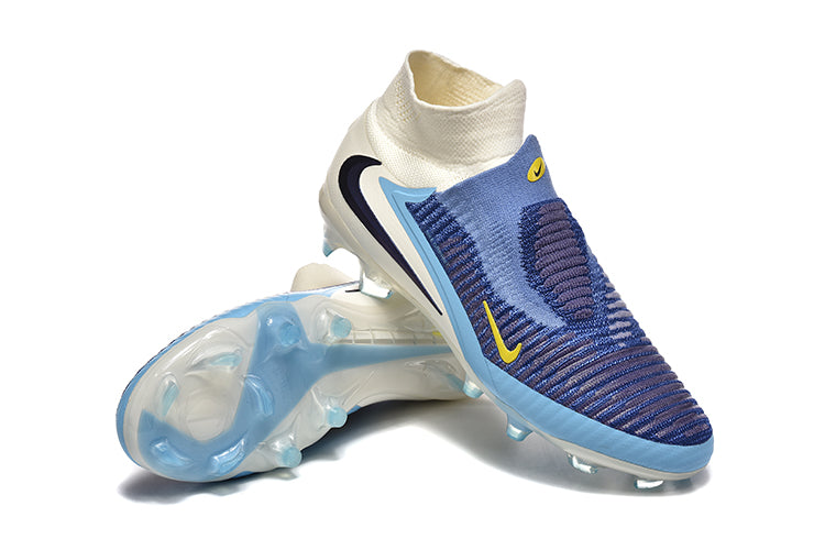 Crampons Phantom GX III Elite FG de Le 12 -ème Maillot, vue détaillée des pointes en acier pour chaussures de football.