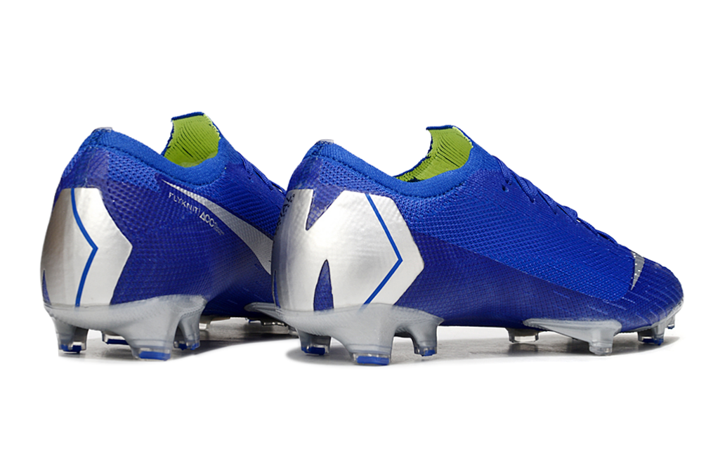 Crampons Mercurial Vapor XII Elite de Le 12 -ème Maillot, chaussures de football avec crampons métalliques pour performance sur terrain.