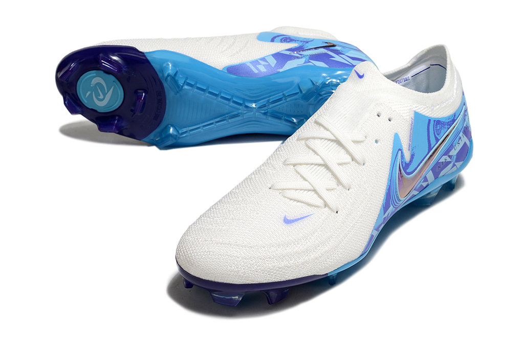 Crampons Le 12 -ème Maillot Phantom Luna Elite pour alpinisme, avec pointes en acier et attaches robustes.