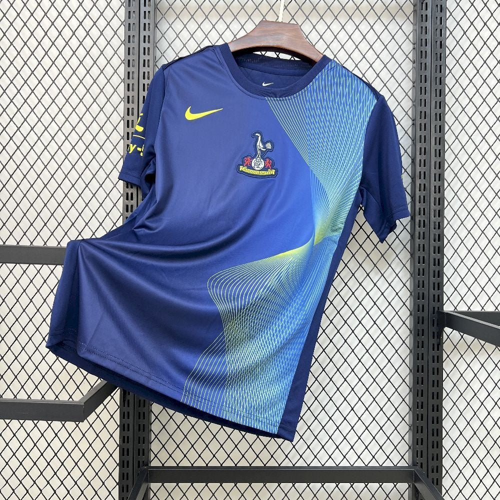 Maillot Tottenham 25/26 Le 12 -ème Maillot, maillot de football avec logo et détails du design, vue de face.