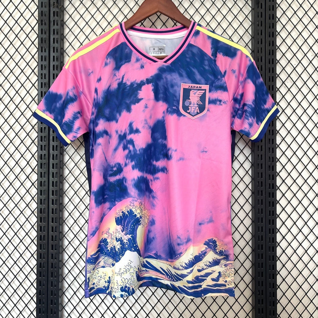 Maillot de style violet 2025 japonais anime Le 12 -ème Maillot, design spécial, avec motifs inspirés de l'anime japonais.