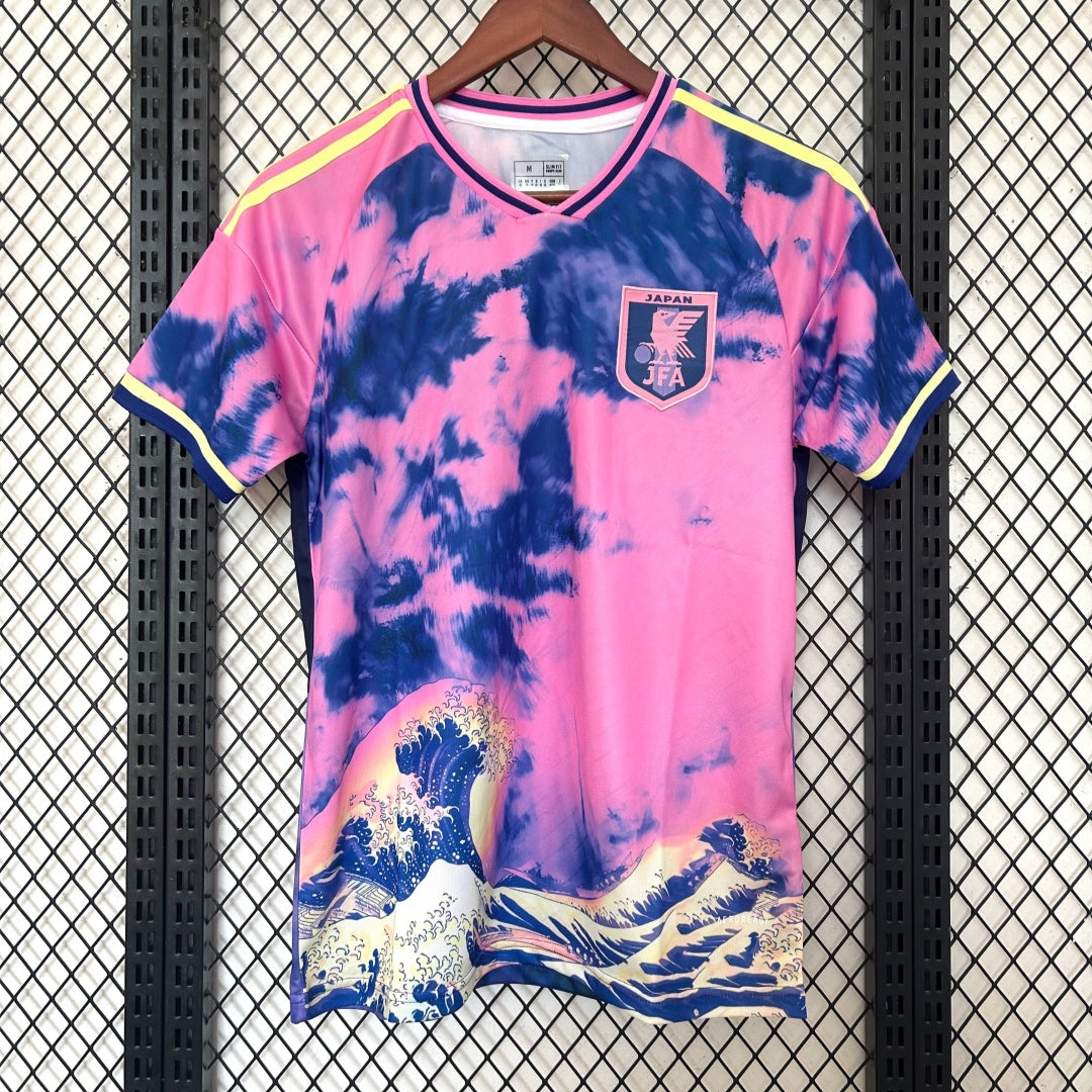 Maillot de style violet 2025 japonais anime Le 12 -ème Maillot, design spécial, avec motifs inspirés de l'anime japonais.