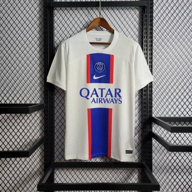Maillot Paris 2022/23 Third de Le 12 -ème Maillot, maillot de football avec logo et design coloré sur le devant.