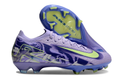 Crampons Mercurial Vapor XV Elite de Le 12 -ème Maillot, vue en gros plan avec semelle et pointes.