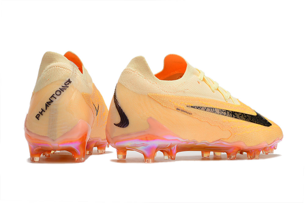 Crampons Phantom GX Elite FG de Le 12 -ème Maillot, fixation robuste pour chaussures d'escalade ou de trail.