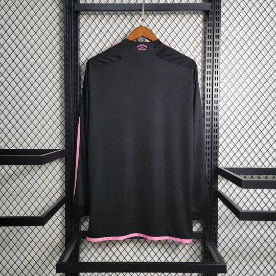 Maillot manches longues Inter Miami 2023-2024, marque Le 12 -ème Maillot, en tissu bleu avec logo de l'équipe.