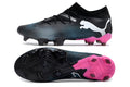 Crampons Le 12 -ème Maillot FUTURE 7 ULTIMATE pour escalade, montrant la structure et les pointes en acier.