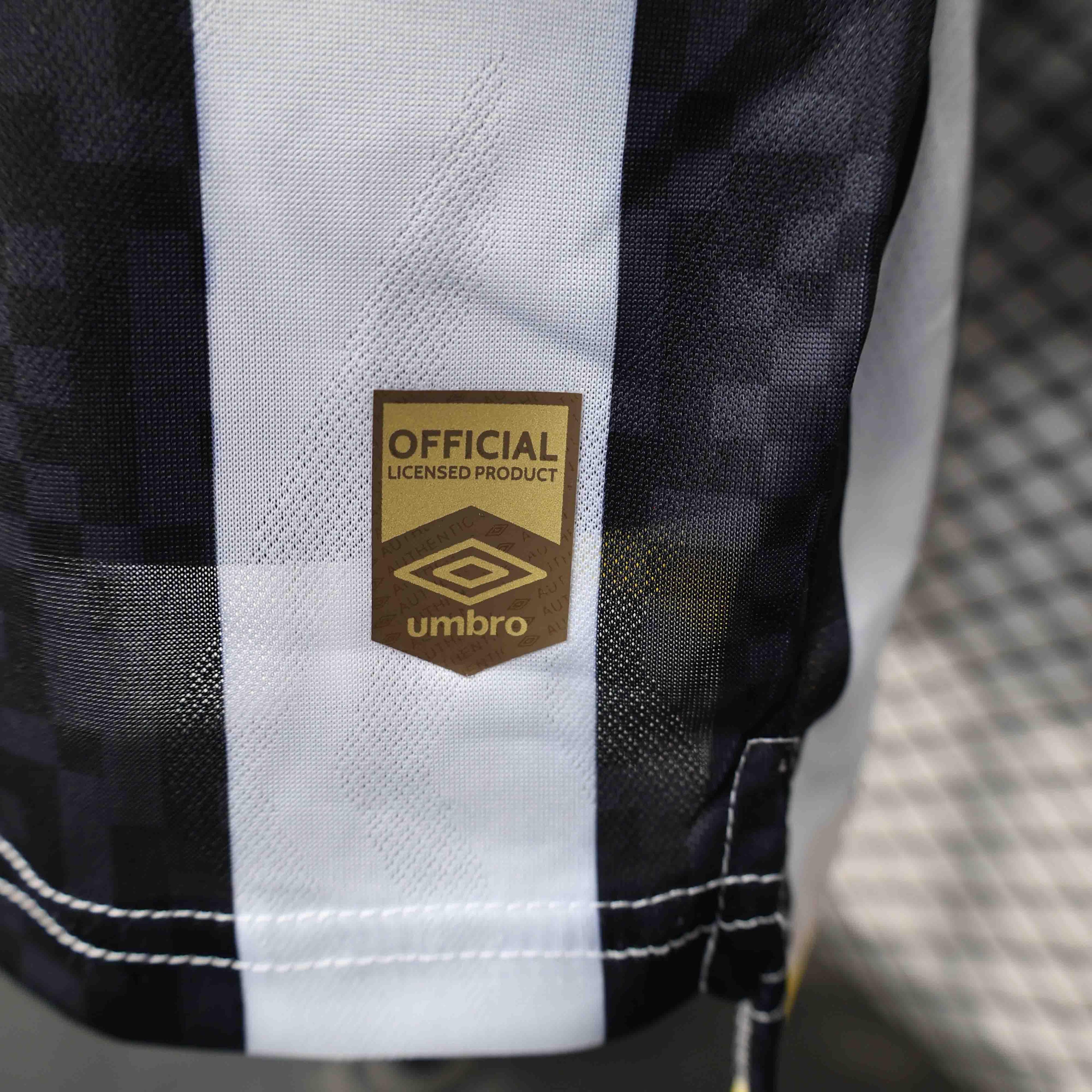 Maillot de football Santos 2025/26, maillot officiel de Le 12 -ème Maillot, avec logo et détails du design.