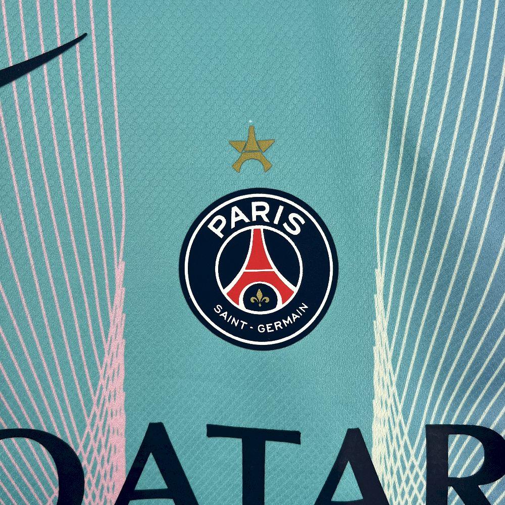 Maillot PSG concept 2025-26 de Le 12 -ème Maillot, vue frontale du maillot de football avec logo et design moderne