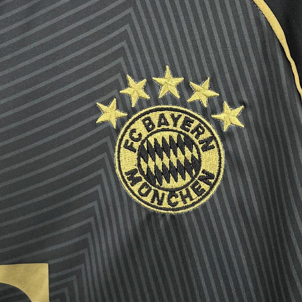 Maillot Bayern Munich concept 2025-26 de Le 12 -ème Maillot, vue de face avec logo et design sportif.